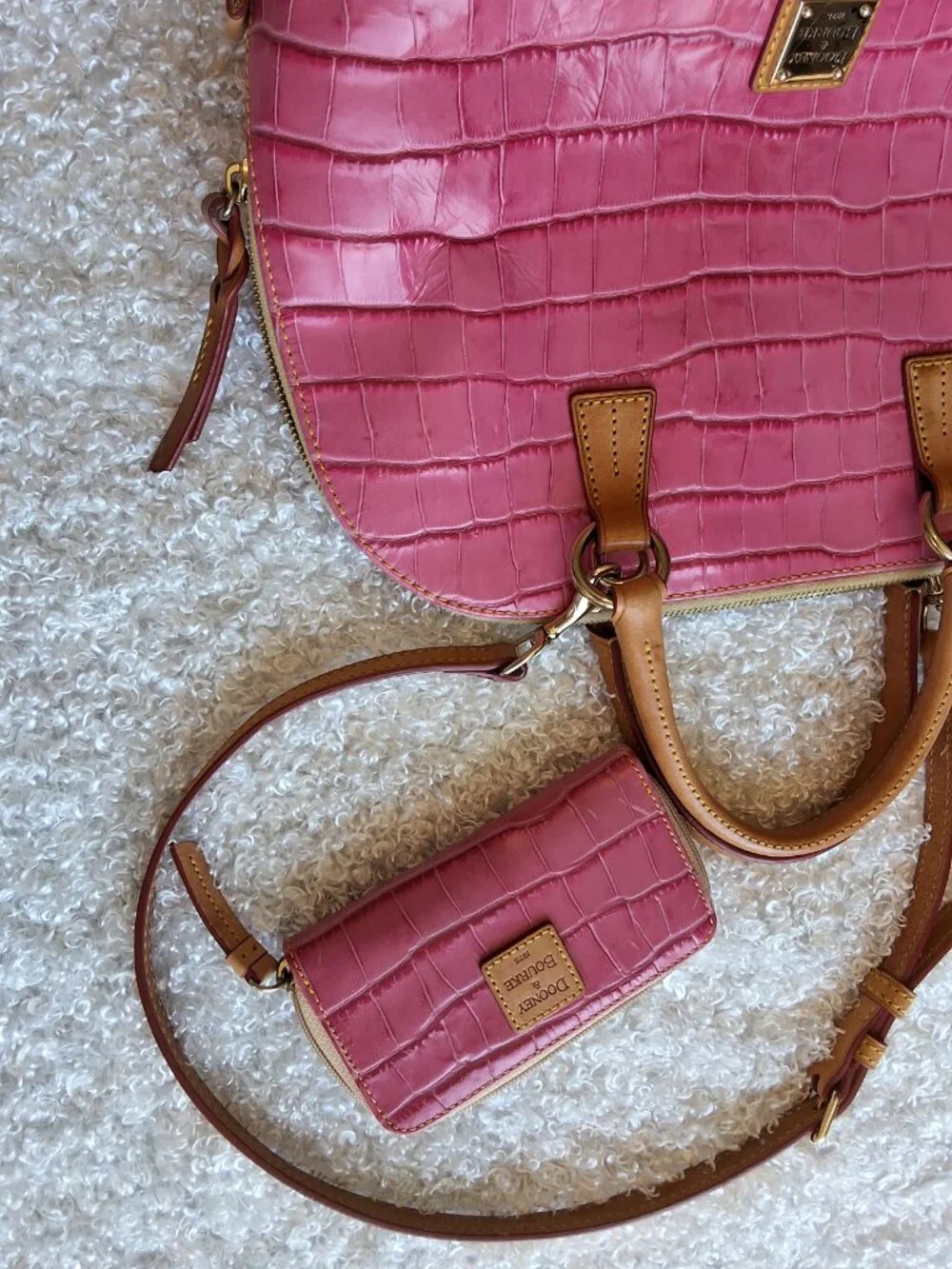 Dooney & Bourke excellent inside